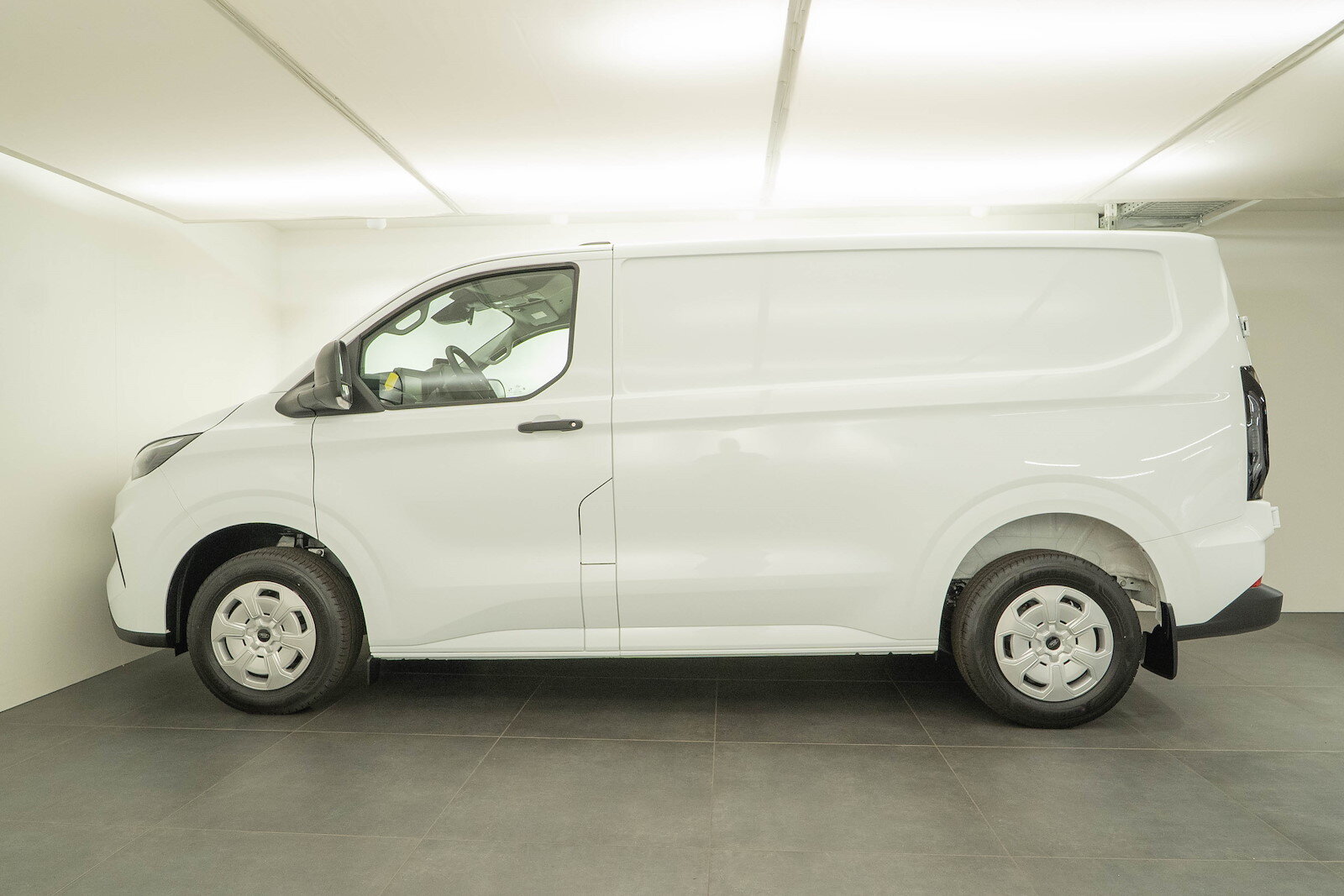 FORD Transit C Van 320 L1 2.0 EcoBlue 136 Trend, Diesel, New car, Manual - 3