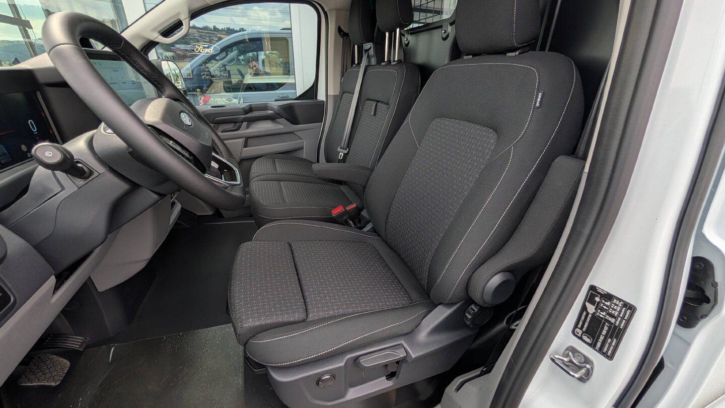 FORD Transit C Van 320 L1 2.0 EcoBlue 170 Trend, Diesel, New car, Automatic - 7