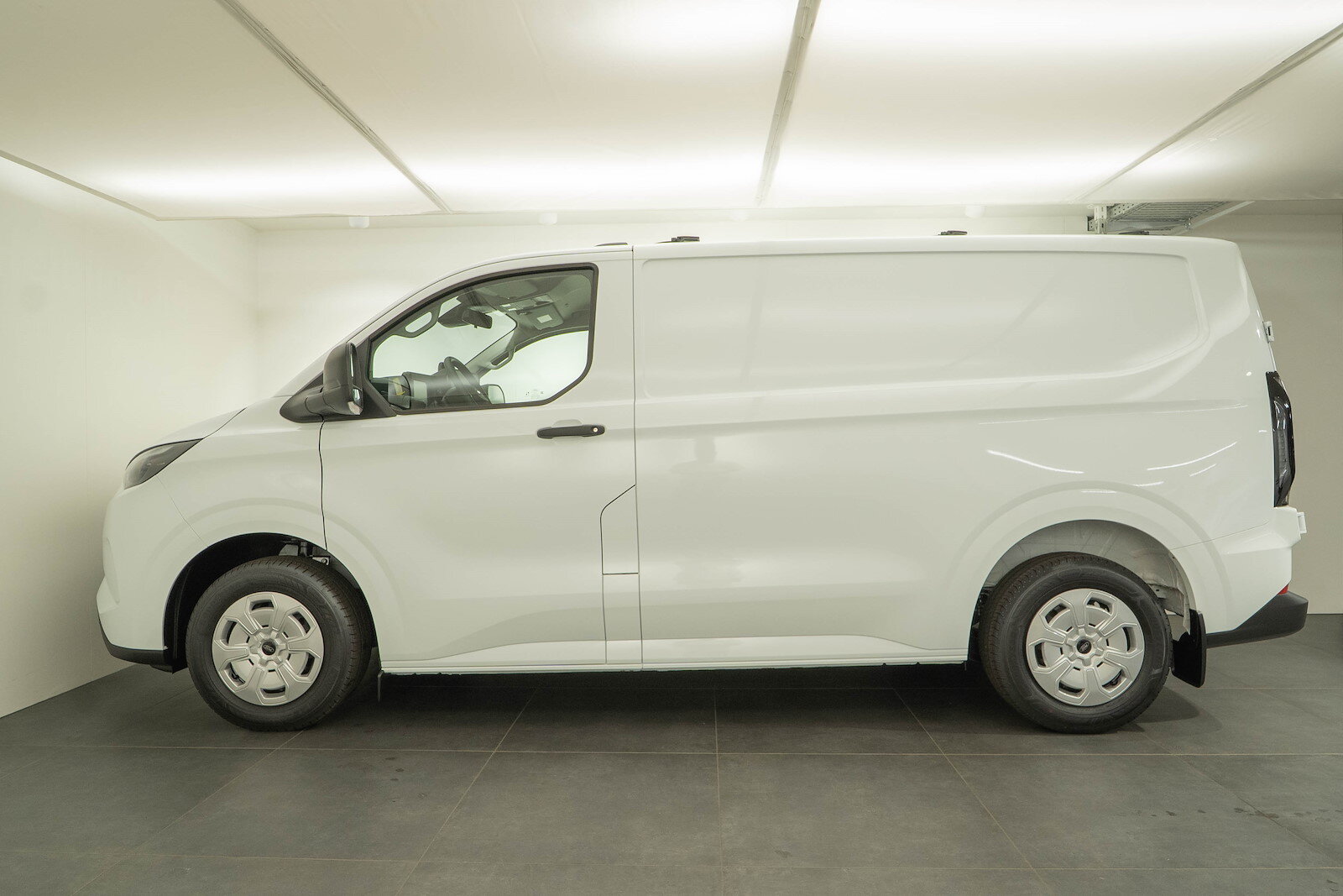 FORD Transit C Van 320 L1 2.5 Duratec 233 Trend PHEV, Hybride Rechargeable Essence/Électricité, Voiture nouvelle, Automatique - 3