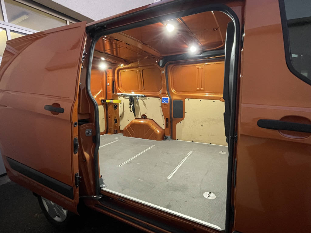 FORD Transit C Van 340 L1 1.0 EcoBoost Trend PHEV, Plug-in-Hybrid Benzin/Elektro, Occasion / Gebraucht, Automatik - 4