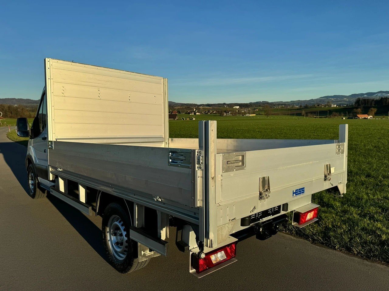 FORD Transit 350 L2 Ambiente 2.0 TDCi 130 Brücke mit Anhängerkupp, Diesel, Occasion / Gebraucht, Handschaltung - 3