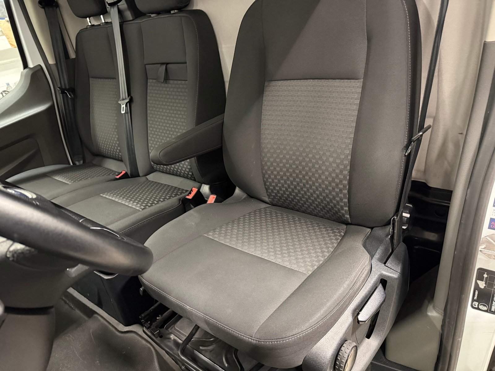 FORD Transit Van 350 L2 Limited 2.0 TDCi 185 FWD, Diesel, Occasion / Utilisé, Manuelle - 4