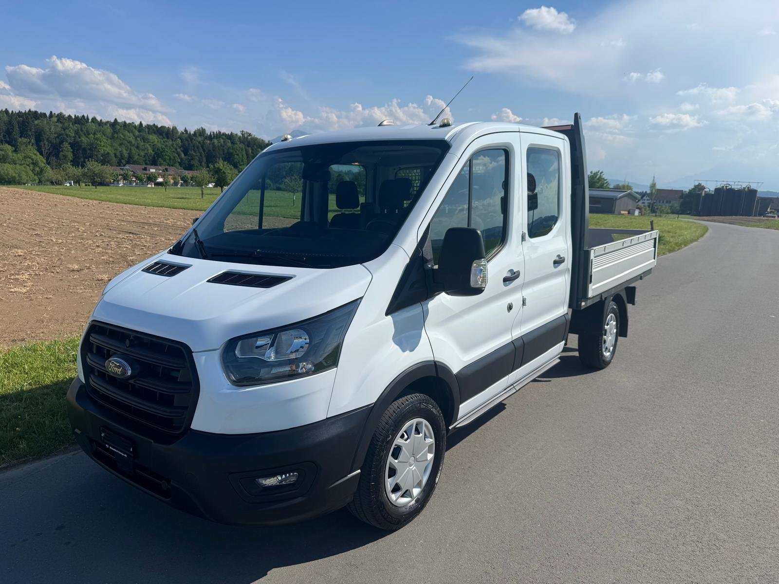 FORD Transit 350 L2 Trend 2.0 TDCi 130 RWD Brücke mit Anhä