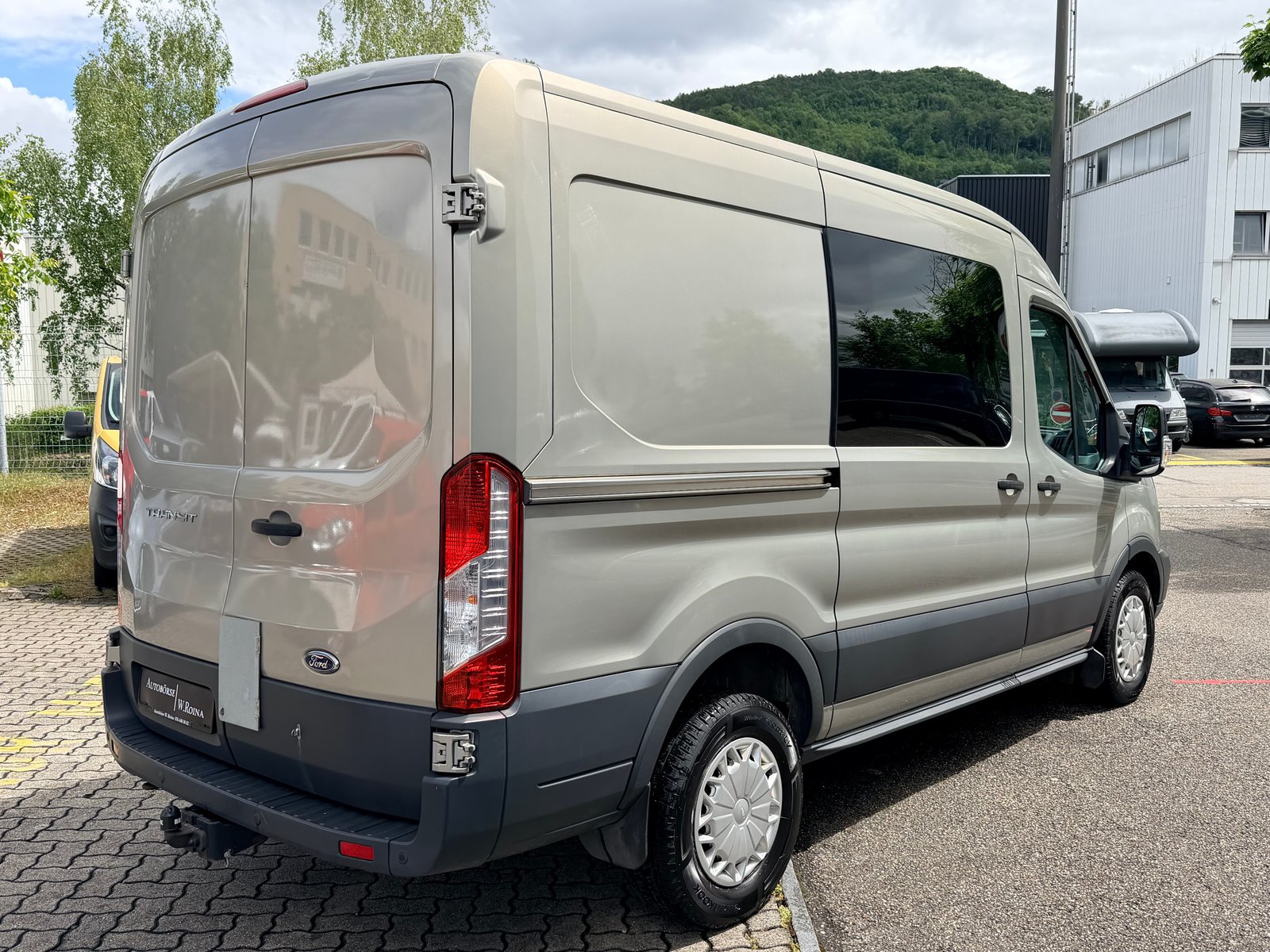 FORD Transit Van 350 L2H2 Trend FWD, Diesel, Occasion / Utilisé, Manuelle - 3