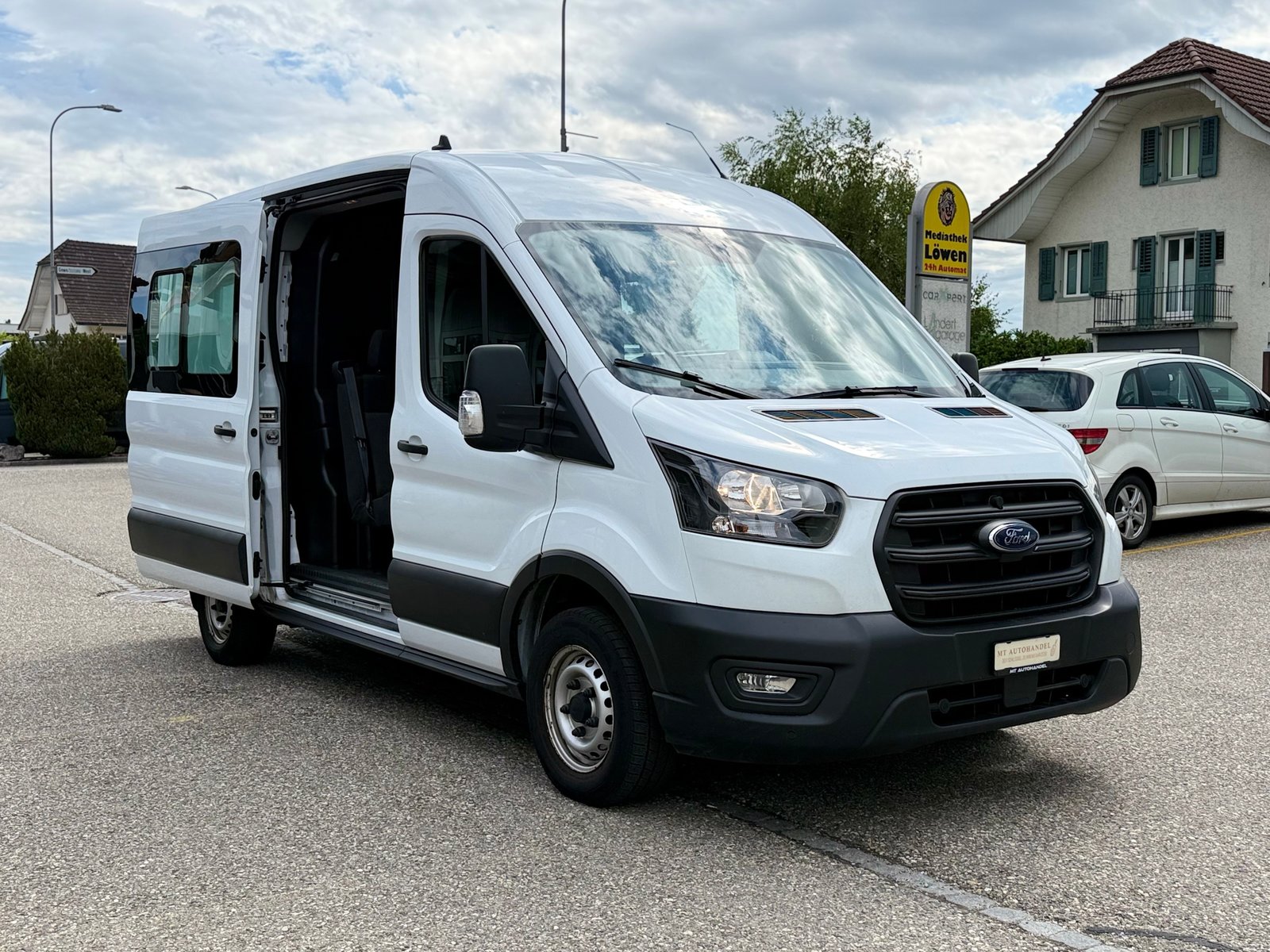 FORD Transit Van Mixto 6 Plätze DCiV 310 L2 Ambiente 2.0 TD, Diesel, Second hand / Used, Manual - 3