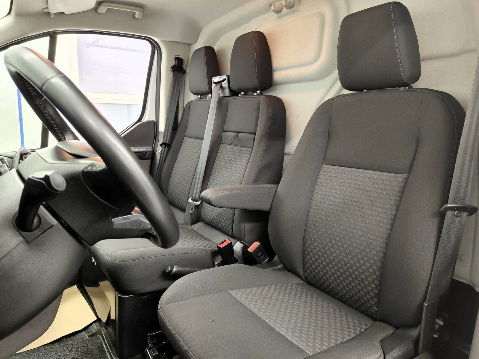 FORD Transit C Van 320 L2 2.0 TDCi 130 Trend, Diesel, Occasion / Gebraucht, Handschaltung - 6