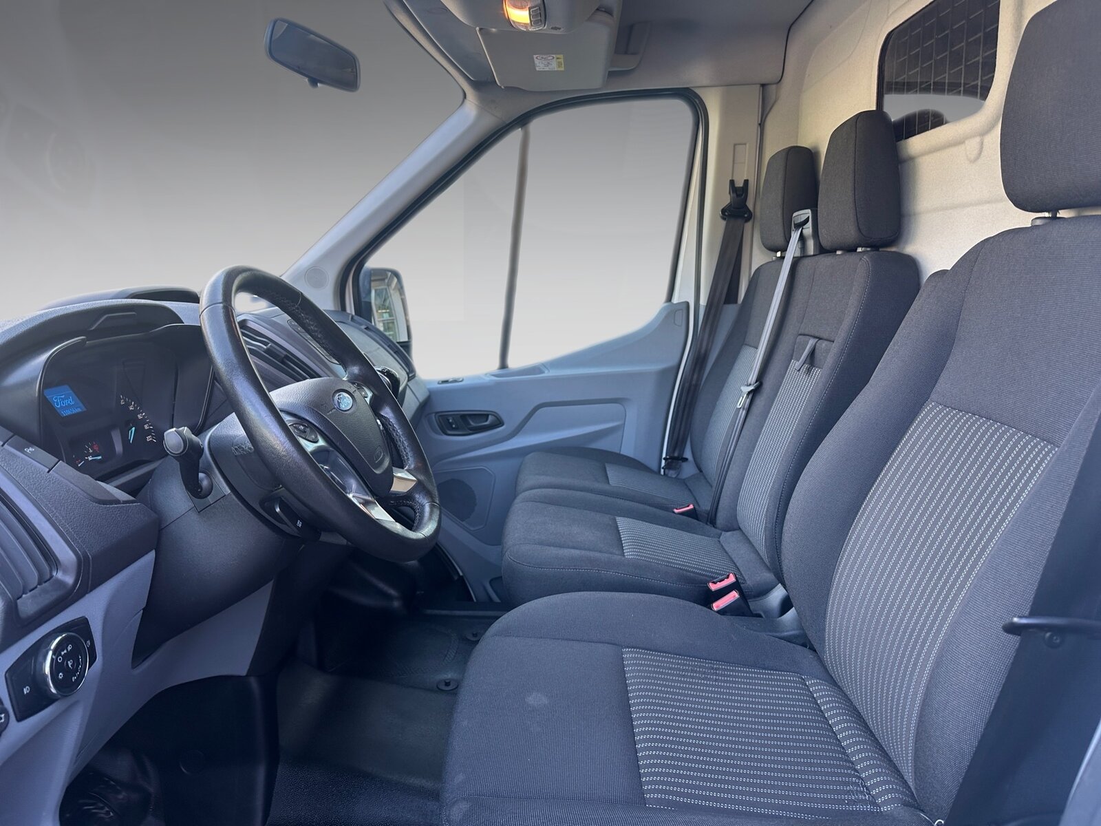 FORD Transit Van 350 L2 Ambiente 2.0 TDCi 130 FWD, Diesel, Occasion / Gebraucht, Handschaltung - 7