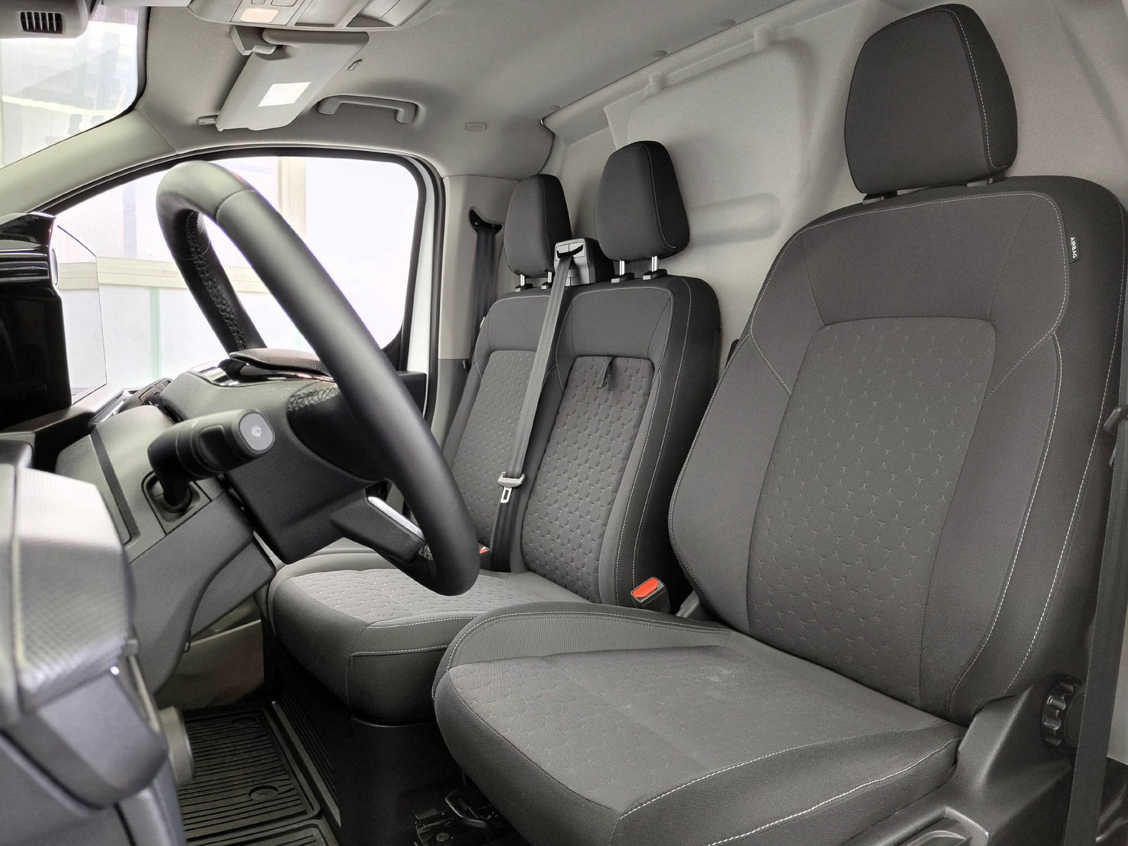 FORD Transit C Van 320 L2H1 2.0 EcoBlue 136 Limited, Diesel, Second hand / Used, Automatic - 6