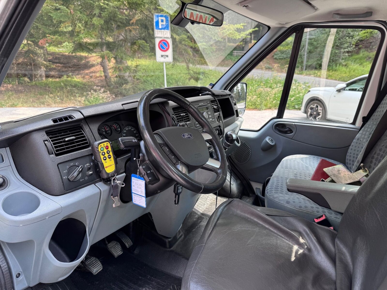 FORD Transit cab.-ch. 300 S 2.2 TDCi 125 Level 3, Diesel, Occasion / Utilisé, Manuelle - 6
