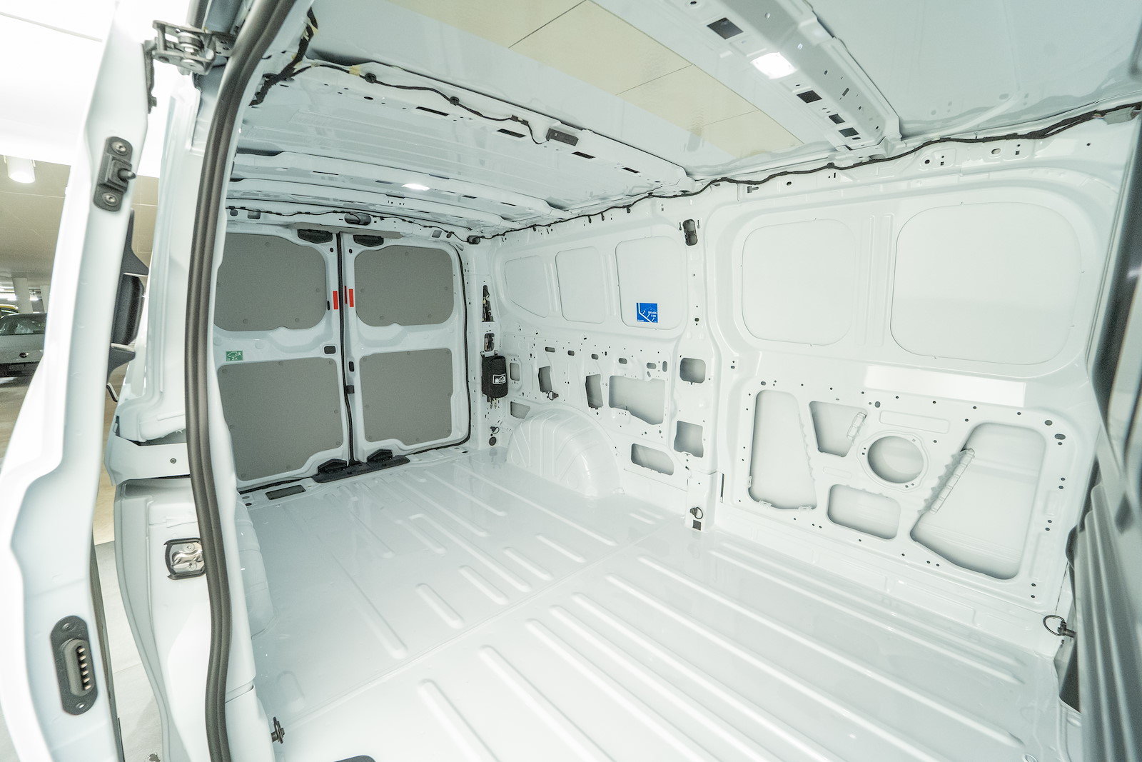 FORD Transit C Van 280 L2 2.0 EcoBlue 136 Trend, Diesel, Vorführwagen, Handschaltung - 6