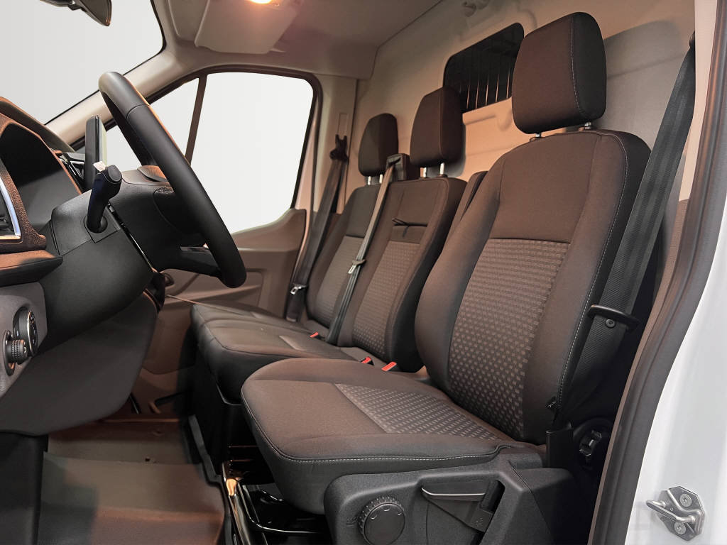 FORD Transit Van 310 L2H2 2.0 EcoBlue 130 Trend, Diesel, Ex-demonstrator, Manual - 6
