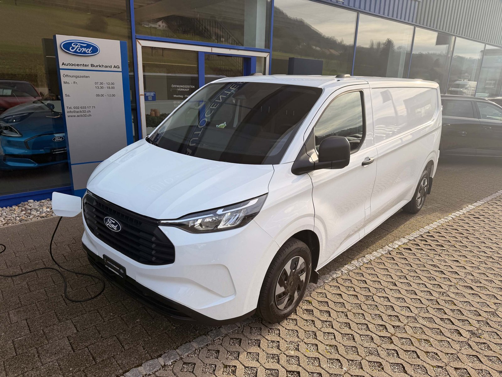 FORD Transit C Van 320 L2 2.5 Duratec 233 Trend PHEV, Hybride Rechargeable Essence/Électricité, Voiture de démonstration, Automatique - 2