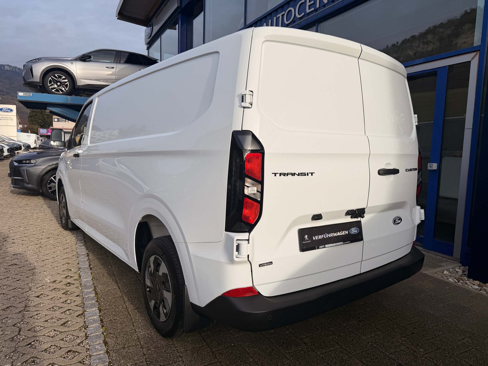 FORD Transit C Van 320 L2 2.5 Duratec 233 Trend PHEV, Hybride Rechargeable Essence/Électricité, Voiture de démonstration, Automatique - 7