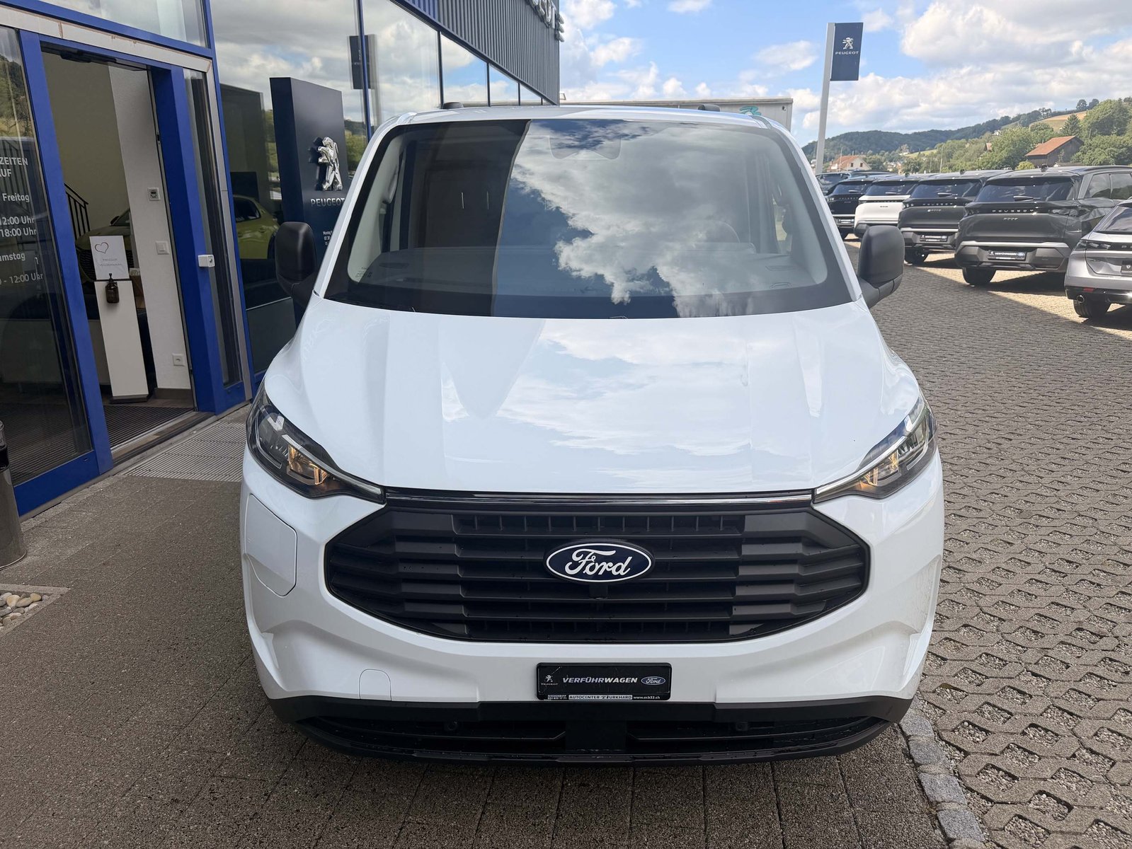 FORD Transit C Van 320 L1 2.5 Duratec 233 Trend PHEV, Plug-in-Hybrid Petrol/Electric, Ex-demonstrator, Automatic - 3