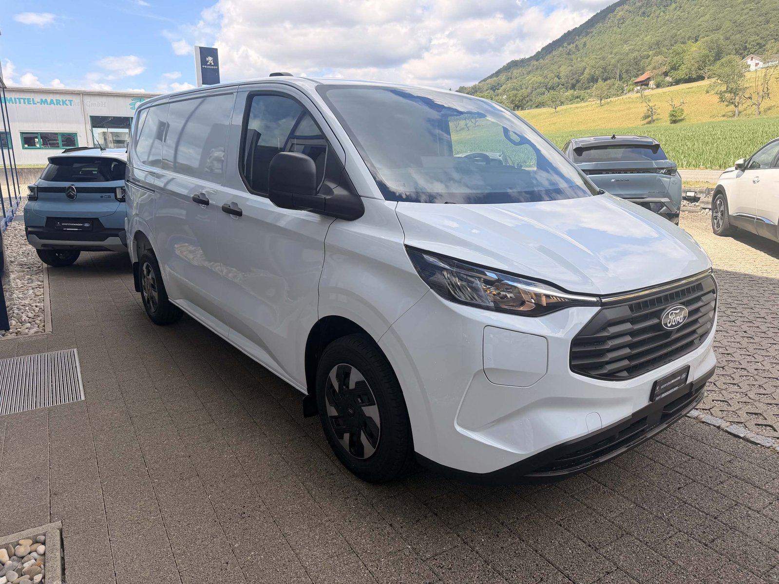FORD Transit C Van 320 L1 2.5 Duratec 233 Trend PHEV, Plug-in-Hybrid Petrol/Electric, Ex-demonstrator, Automatic - 4