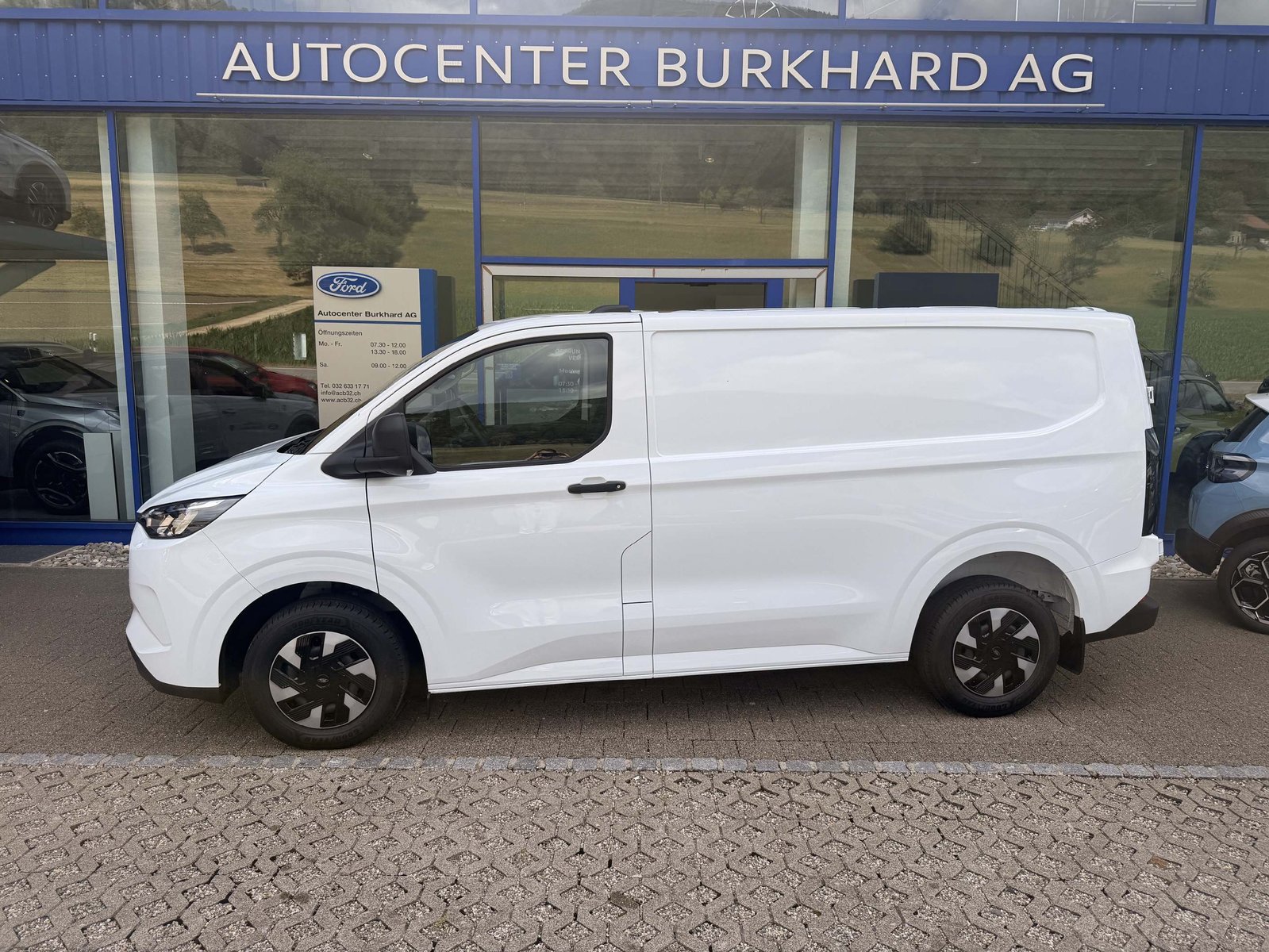 FORD Transit C Van 320 L1 2.5 Duratec 233 Trend PHEV