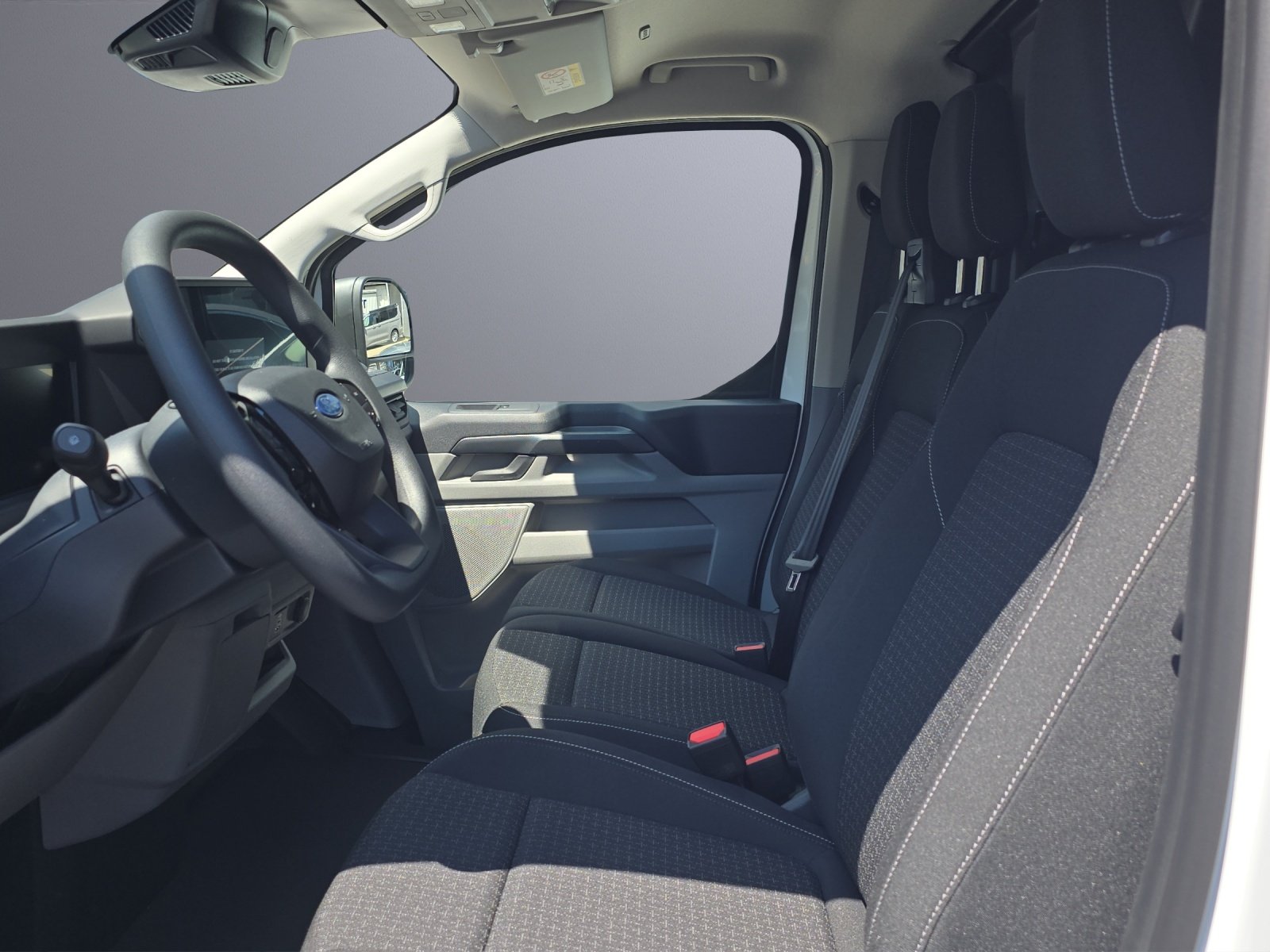 FORD Transit C van 320 L1 2.5 Durat, Plug-in-Hybrid Benzin/Elektro, Vorführwagen, Automatik - 5