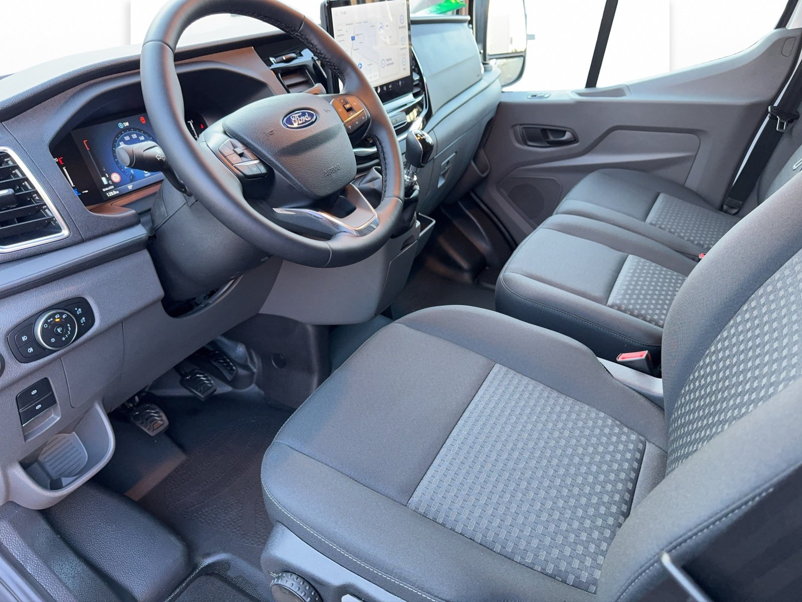 FORD Transit Van 350 L3H2 2.0 EcoBlue 165 Trend, Diesel, New car, Manual - 4
