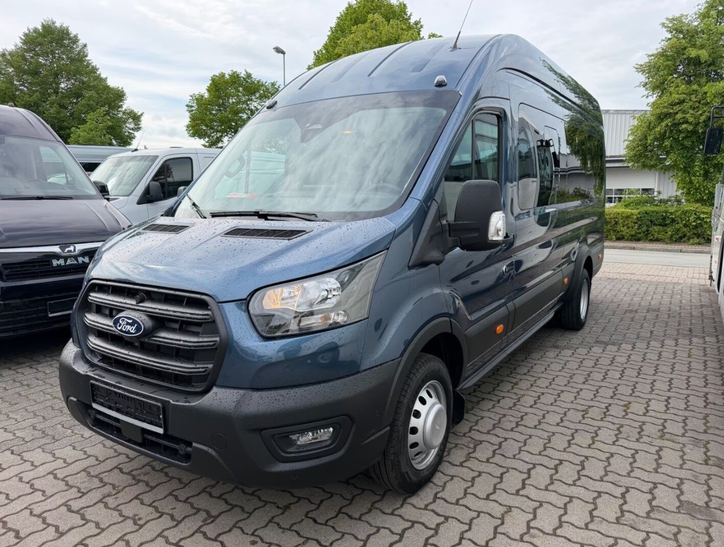 FORD Transit 460 18-Sitzer