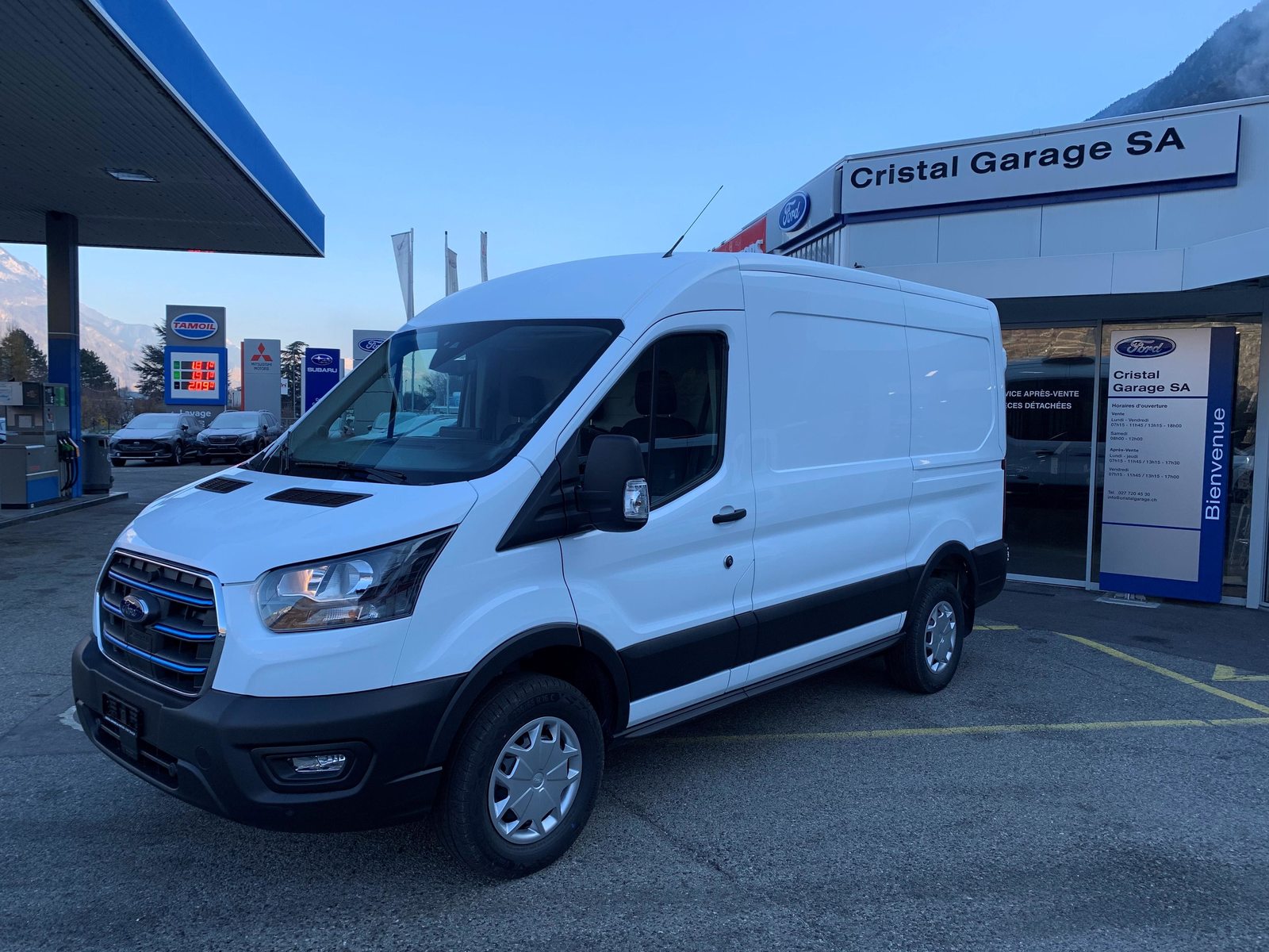 FORD E-Transit Van 350 L2H2 68kWh Trend, Electric, Second hand / Used, Automatic - 2
