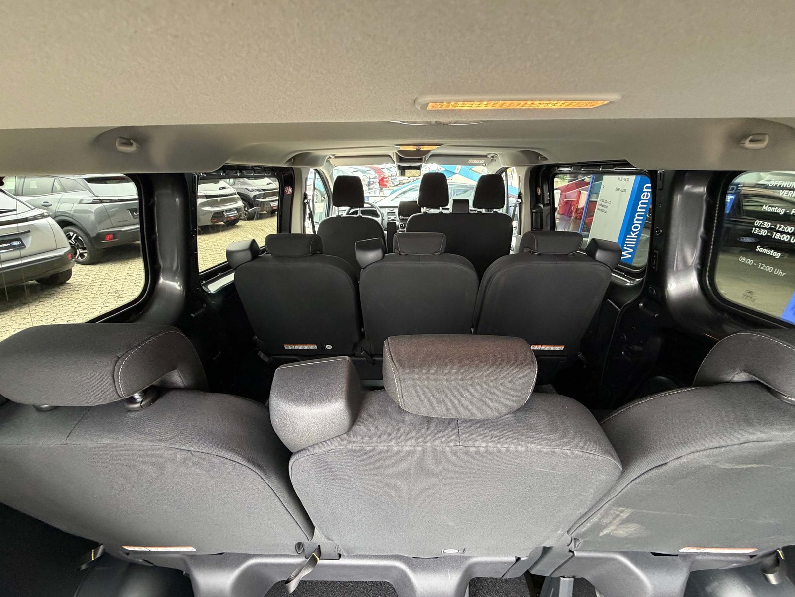FORD Transit C Kombi 9 Plätzer, Anhängelast 2'800kg, Diesel, Second hand / Used, Automatic - 6
