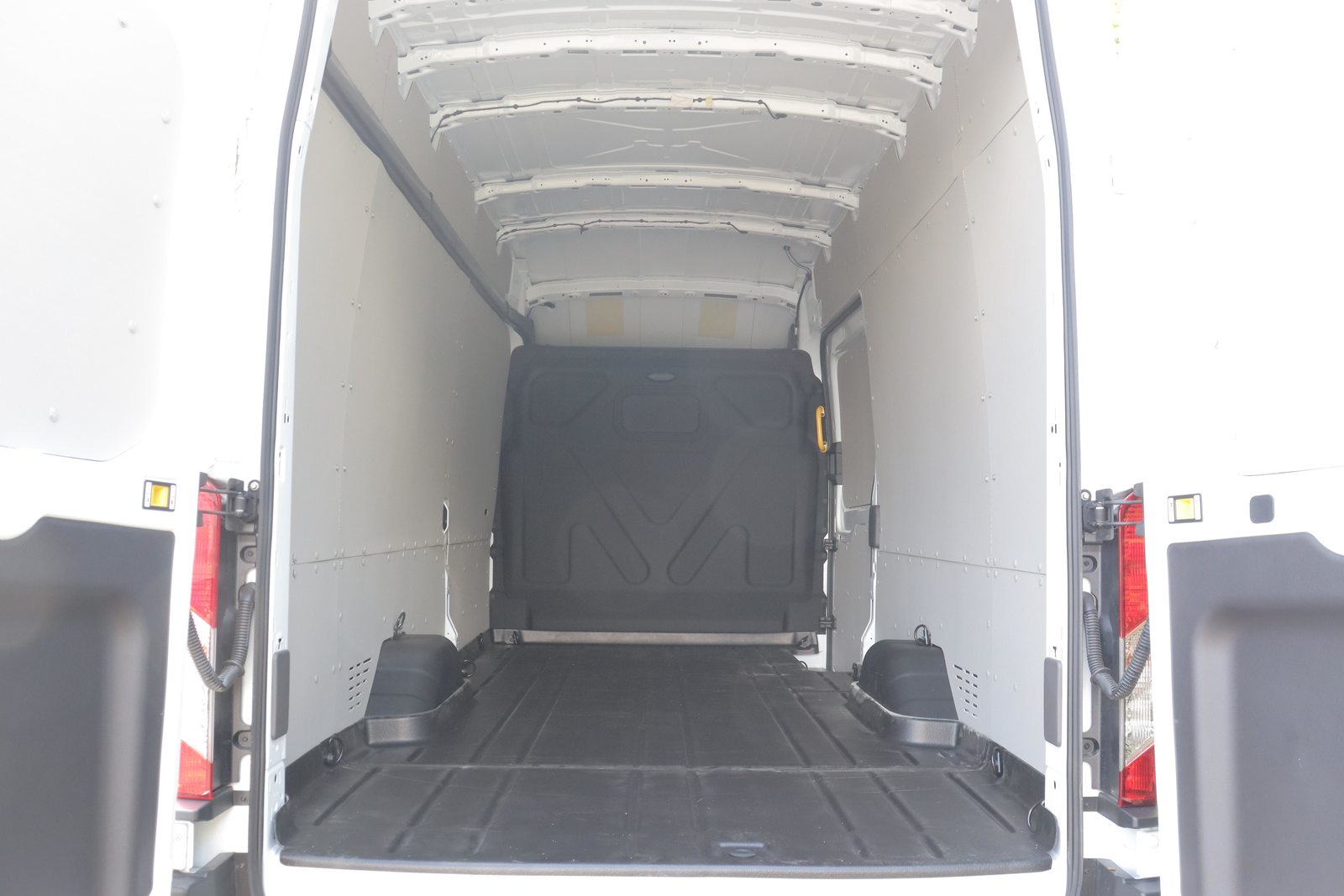 FORD Transit Van 350 L4H3 2.0 EcoBlue 130 Trend, Diesel, Occasion / Gebraucht, Handschaltung - 7