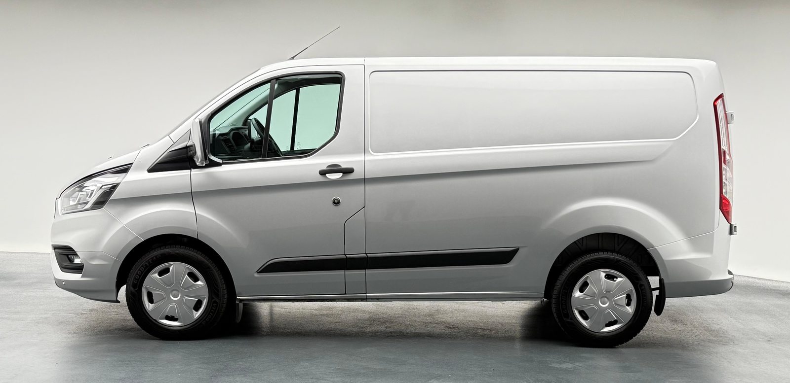 FORD Transit C Van 300 L1 2.0 TDCi 130 Trend, Diesel, Second hand / Used, Automatic - 4