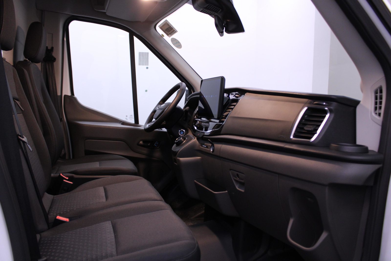 FORD E-Transit Van 350 L2H2 67kWh Trend, Elettrica, Auto dimostrativa, Automatico - 7