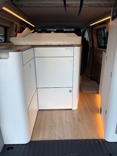 FORD Transit C Nugget 320 L1 2.0 EcoBlue 170 Titanium, Diesel, Voiture de démonstration, Automatique - 3