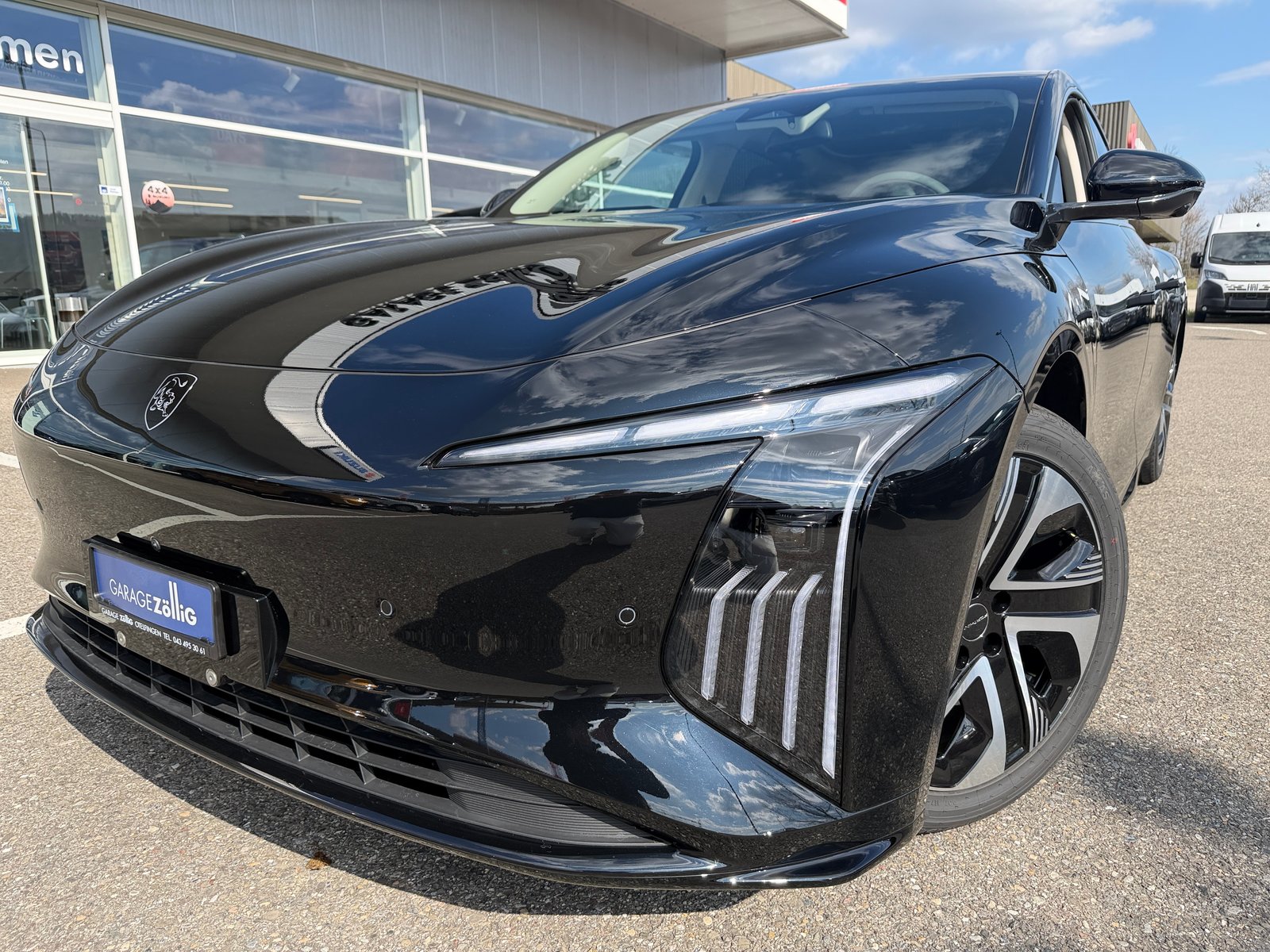 FORTHING 7 REEV 28 kWh, Plug-in-Hybrid Benzin/Elektro, Neuwagen, Automatik - 2