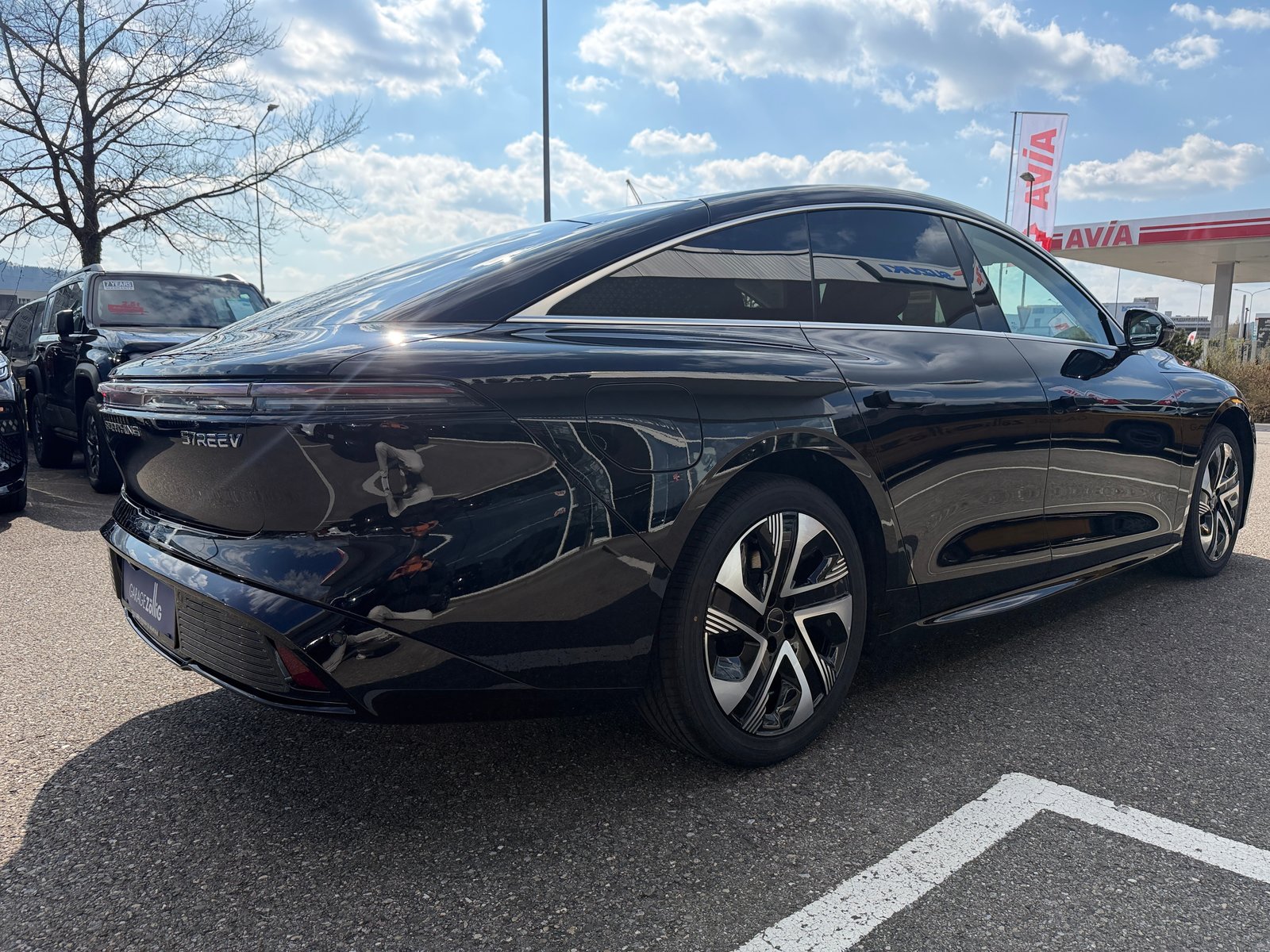 FORTHING 7 REEV 28 kWh, Plug-in-Hybrid Benzin/Elektro, Neuwagen, Automatik - 7