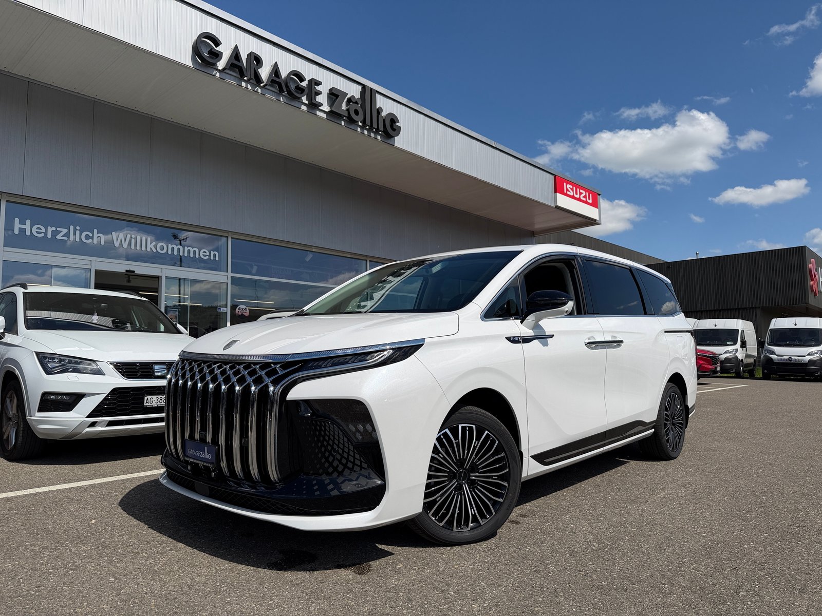 FORTHING 9 1.5T PHEV 7 Sitze Full Option Plugin 0.99 Leasing