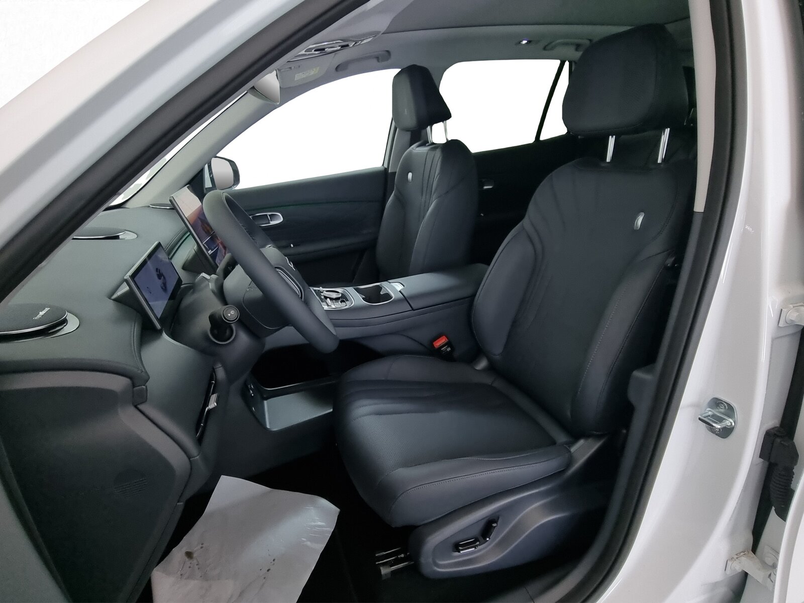 GEELY STARRAY EM-i LAUNCH EDITION, Plug-in-Hybrid Petrol/Electric, Pre-registered new car, Automatic - 6