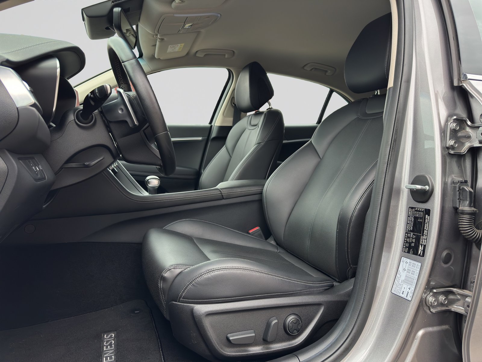 GENESIS G70 Shooting Brake 2.0 T Premium AT8, Essence, Occasion / Utilisé, Automatique - 6