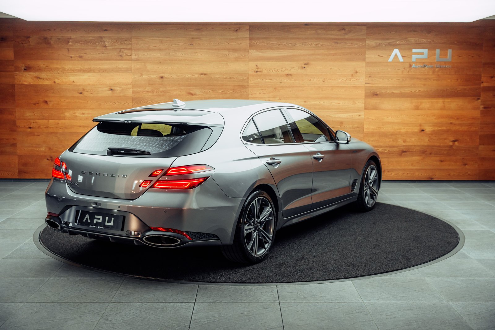 GENESIS G70 Shooting Brake 2.0 T Plus Sport AT8 AWD, Benzin, Occasion / Gebraucht, Automatik - 2