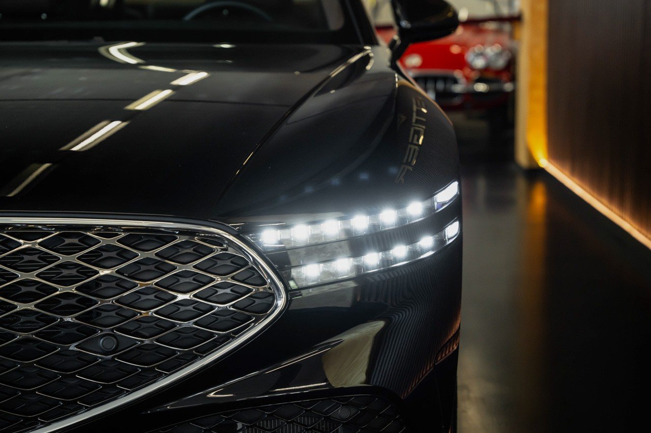 GENESIS G90 Luxury Plus, Essence, Occasion / Utilisé, Automatique - 7