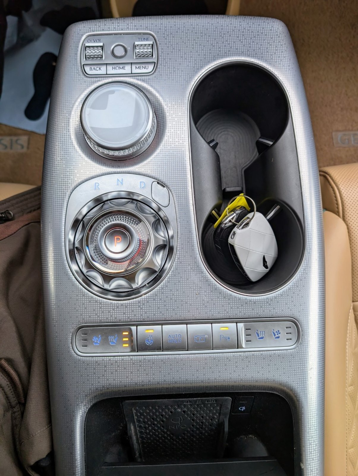 GENESIS GV60 77.4 kWh Sport AWD, Électrique, Occasion / Utilisé, Automatique - 7