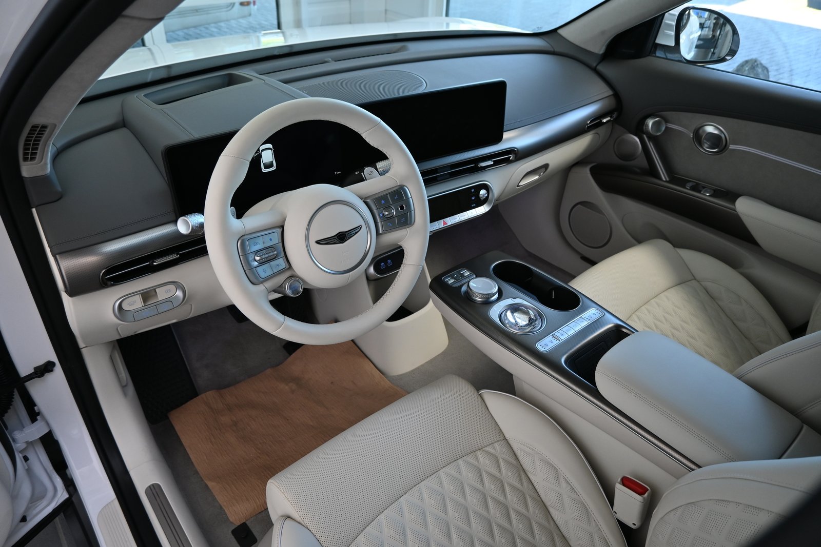 GENESIS GV60 77.4 kWh Sport AWD 318PS 4X4 (CH Auto) + Werksg, Elektro, Occasion / Gebraucht, Automatik - 7