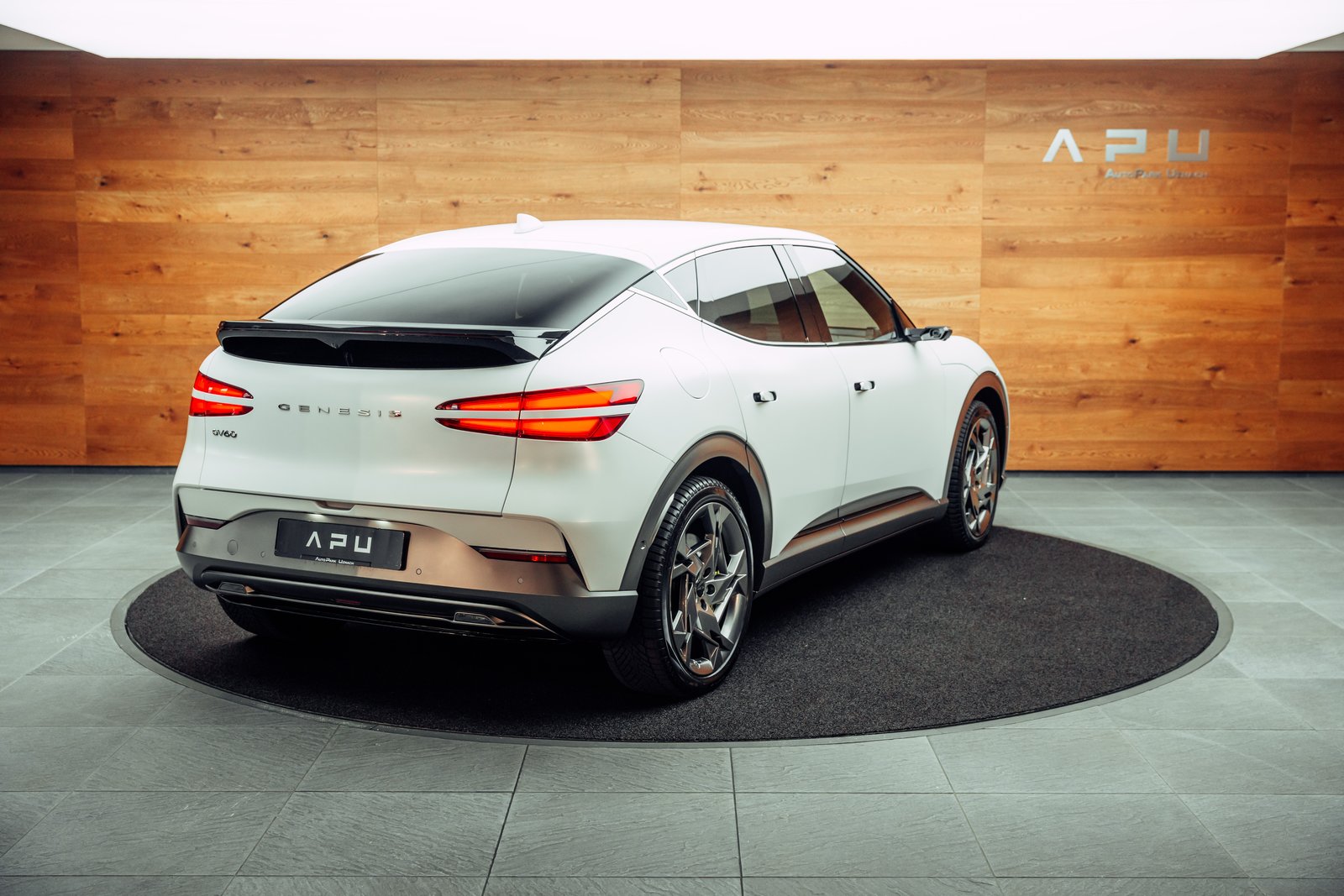 GENESIS GV60 77.4 kWh Sport Plus AWD, Électrique, Occasion / Utilisé, Automatique - 2