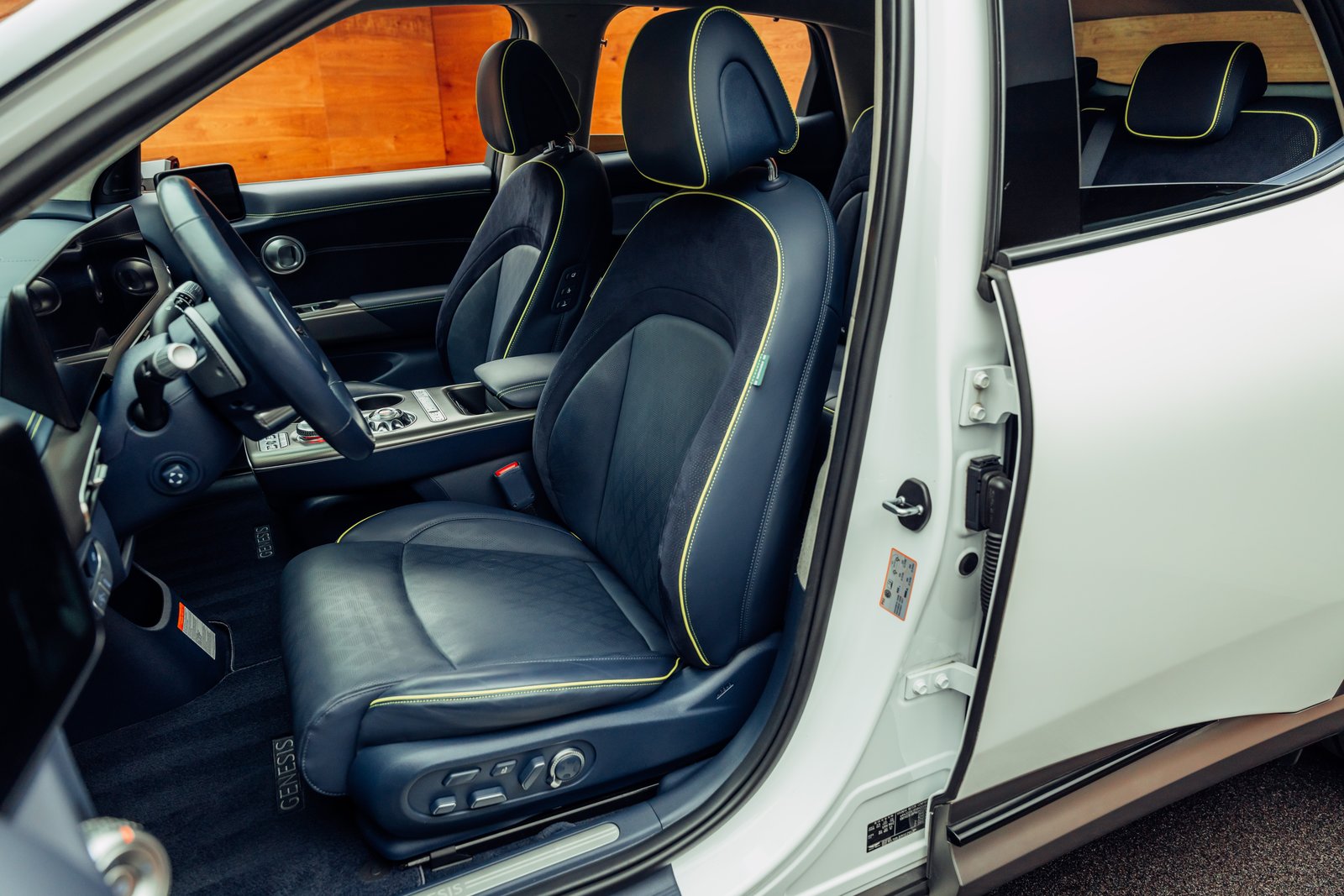 GENESIS GV60 77.4 kWh Sport Plus AWD, Électrique, Occasion / Utilisé, Automatique - 6