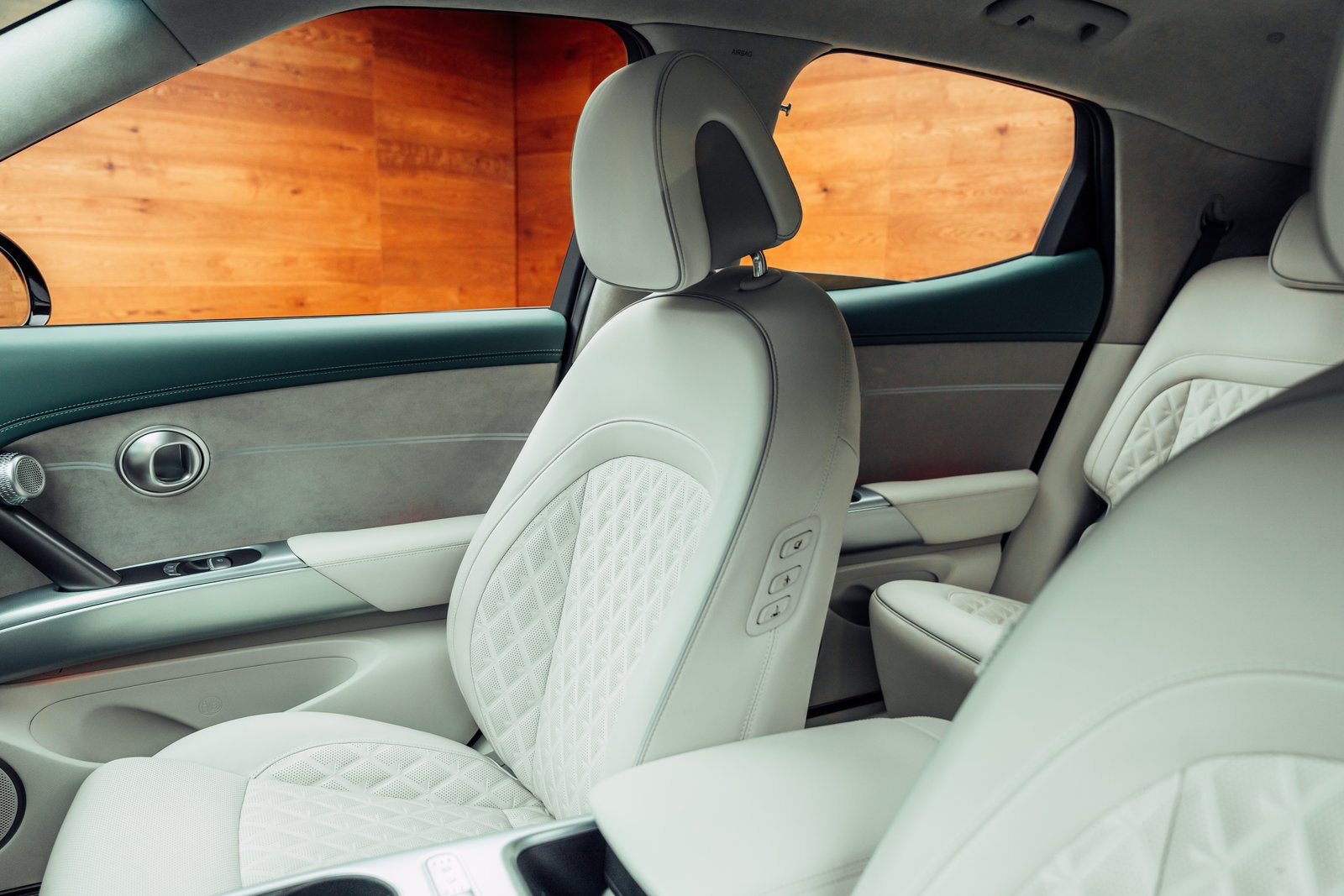 GENESIS GV60 77.4 kWh Sport Plus AWD, Elektro, Occasion / Gebraucht, Automatik - 6