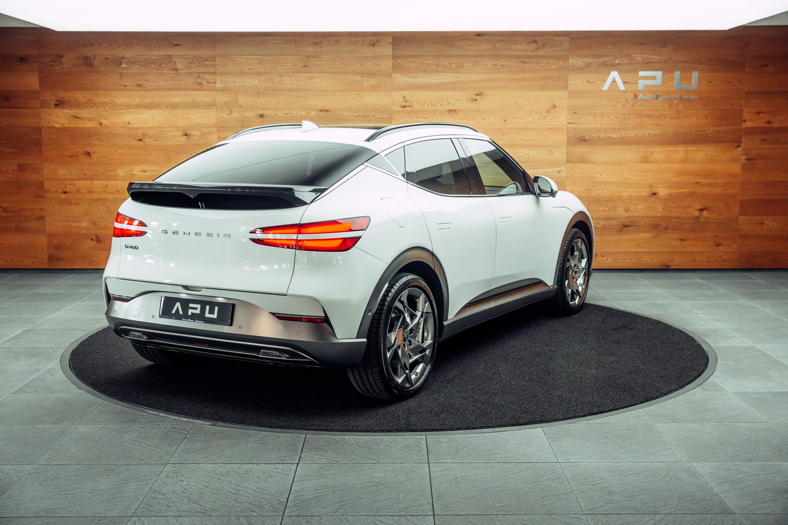 GENESIS GV60 77.4 kWh Sport Plus AWD, Electric, Second hand / Used, Automatic - 2