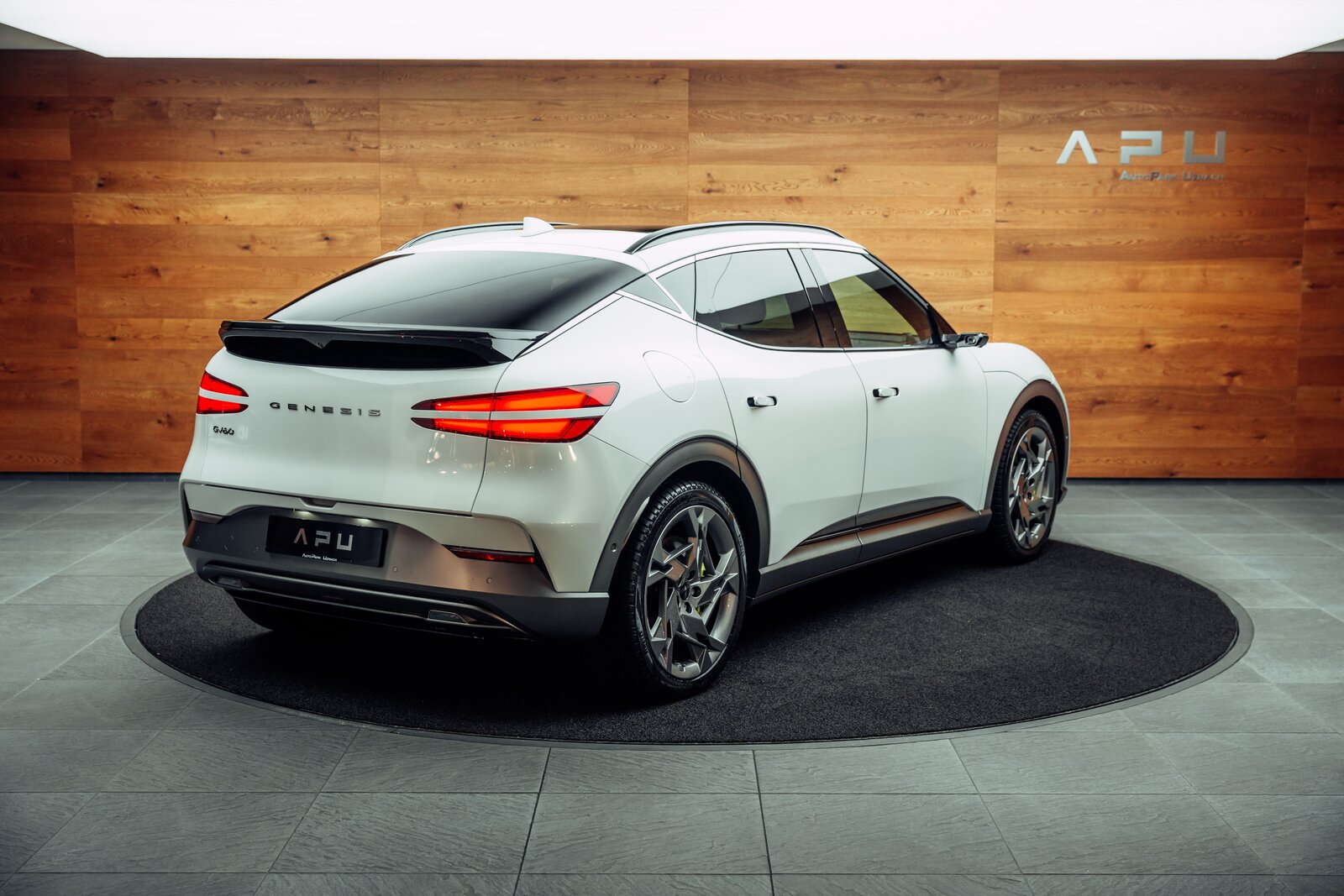 GENESIS GV60 77.4 kWh Sport Plus AWD, Électrique, Occasion / Utilisé, Automatique - 2