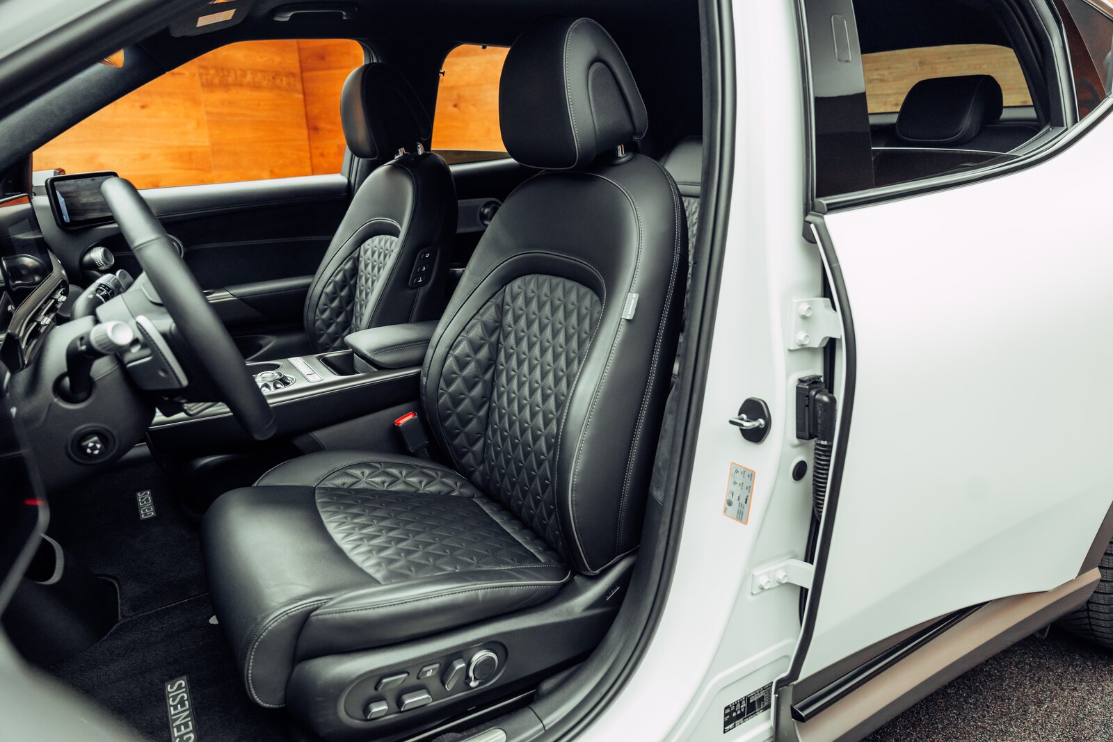 GENESIS GV60 77.4 kWh Sport Plus AWD, Électrique, Occasion / Utilisé, Automatique - 6