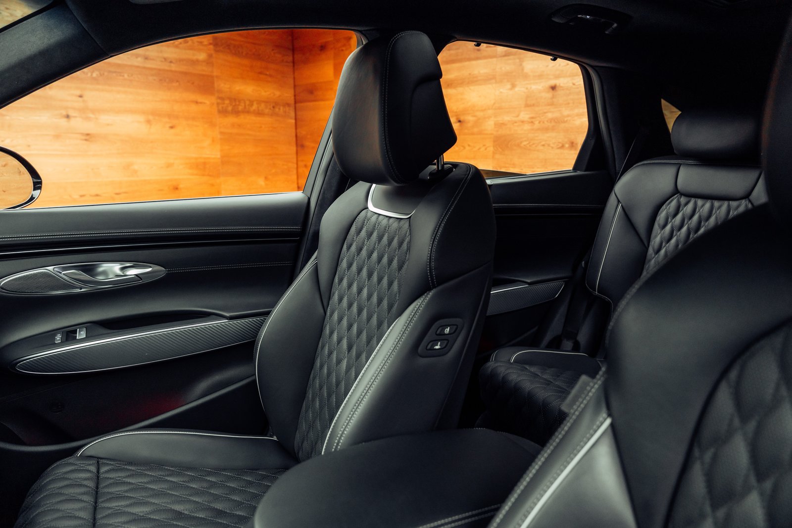 GENESIS GV70 2.5 TGDI Sport AT8 AWD, Essence, Occasion / Utilisé, Automatique - 7