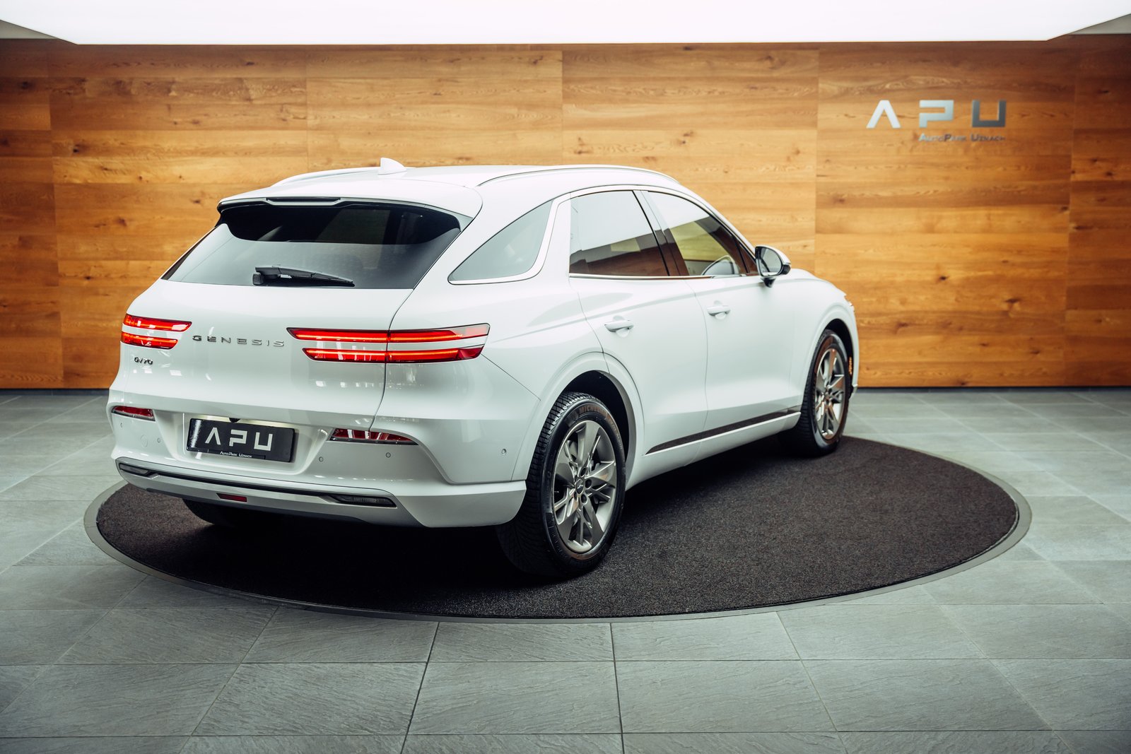 GENESIS GV70 Electrified Sport kWh 77,4 AWD, Electric, Second hand / Used, Automatic - 2