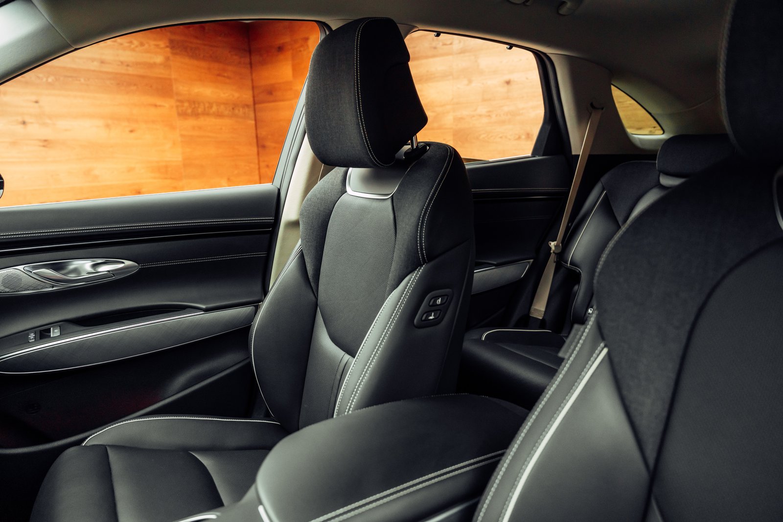 GENESIS GV70 Electrified Sport kWh 77,4 AWD, Elektro, Occasion / Gebraucht, Automatik - 6