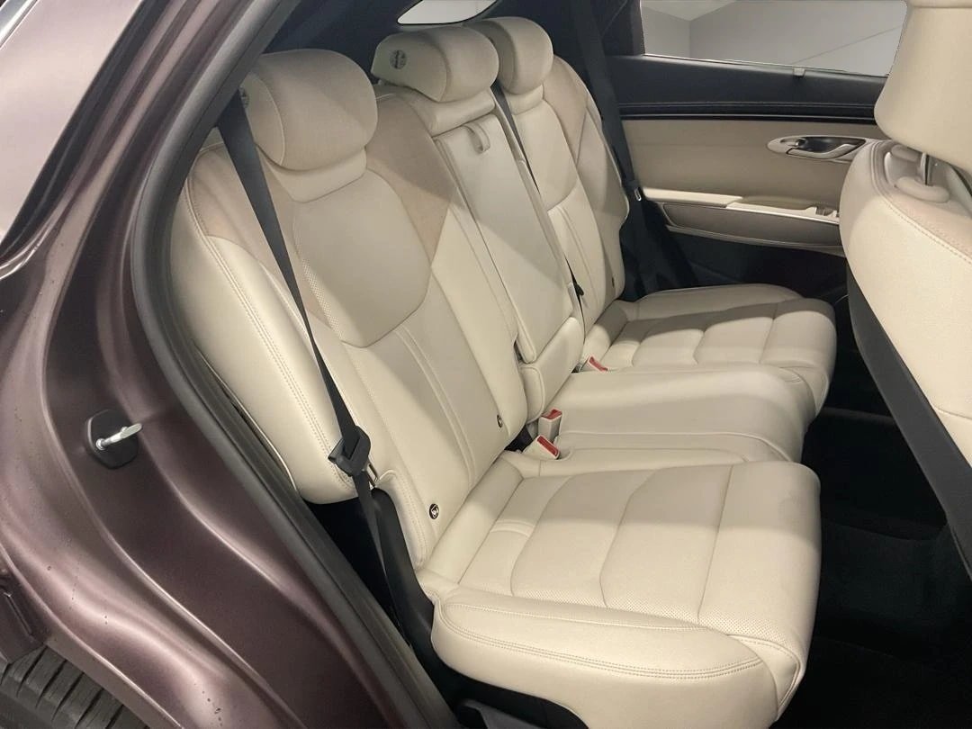 GENESIS GV70 Electrified Sport kWh 77,4 AWD, Electric, Second hand / Used, Automatic - 7