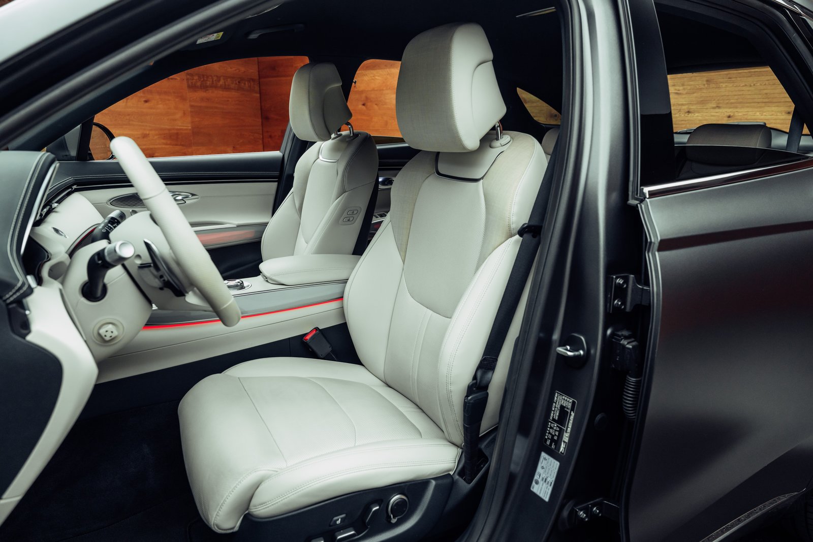 GENESIS GV70 Electrified Sport kWh 77,4 AWD, Elektro, Occasion / Gebraucht, Automatik - 6
