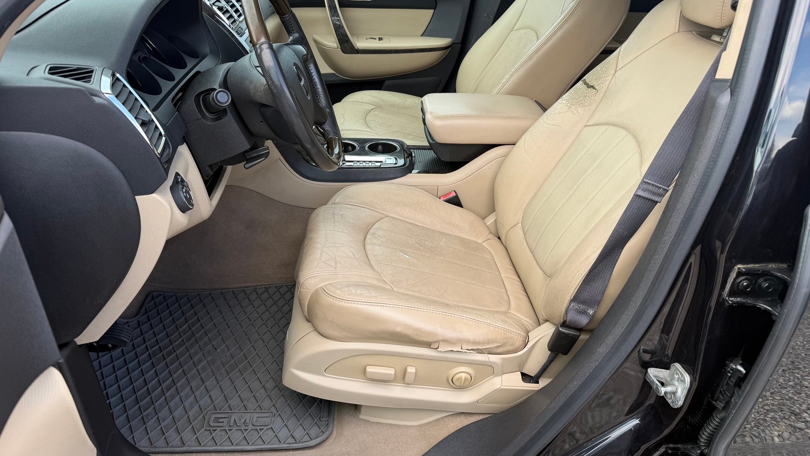 GMC Acadia 3.6 AWD, Petrol, Second hand / Used, Automatic - 4